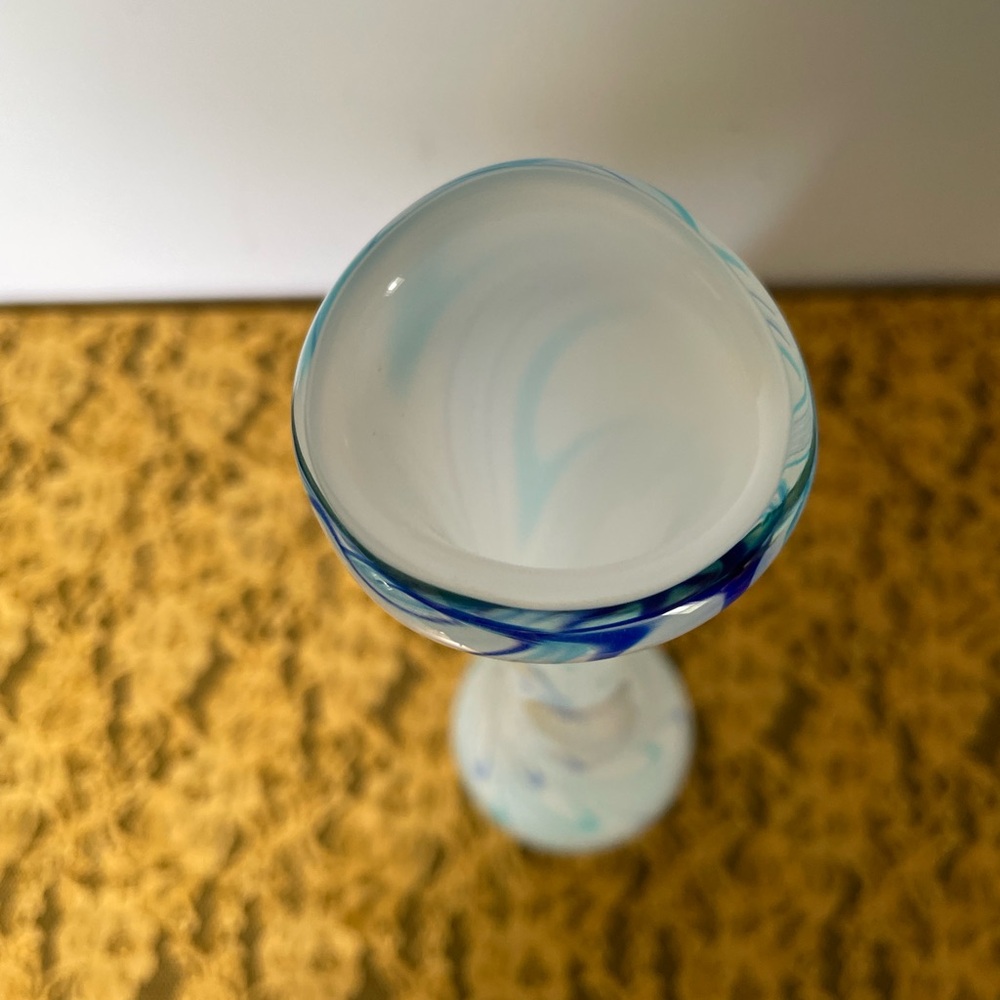 Vintage Blue and White Swirl Vase - Picture 3 of 4